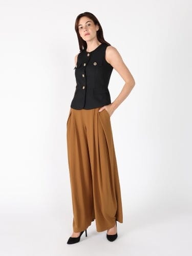 Crew Neck Front Pockets Vest-1